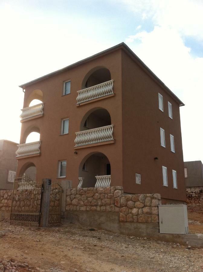 Mara Apartman