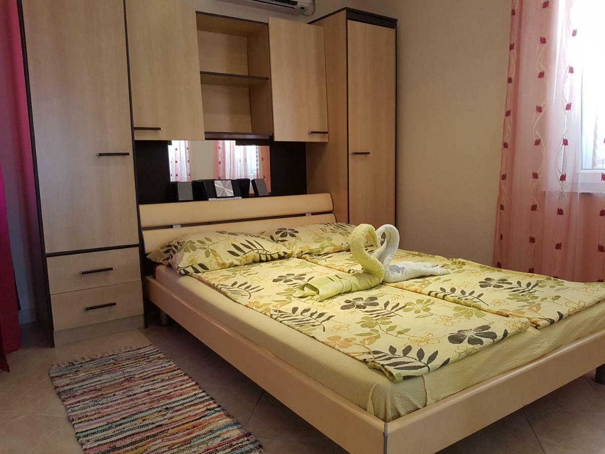 Apartment Mara *