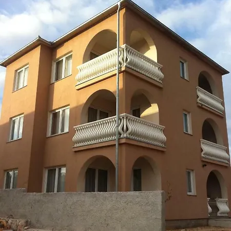 Apartments Mara Novi Vinodolski Exterior photo