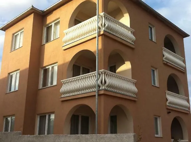 Apartments Mara